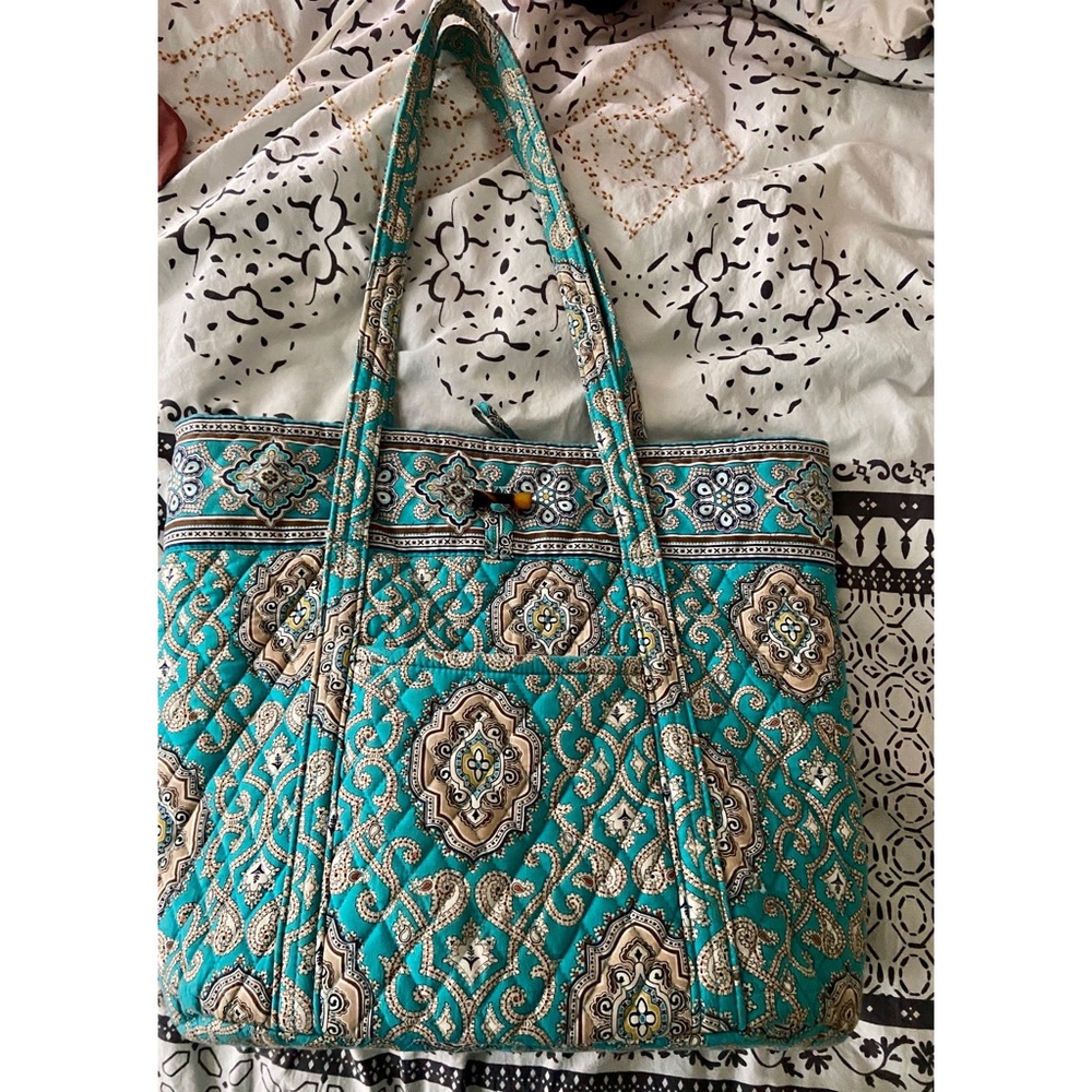Vera Bradley tote bag